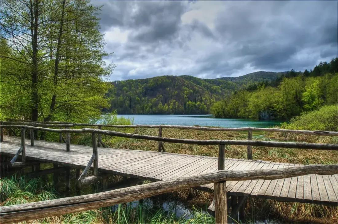 Plitvice Lakes Park - Krka vs Plitvice comparison photo, Croatia national parks
